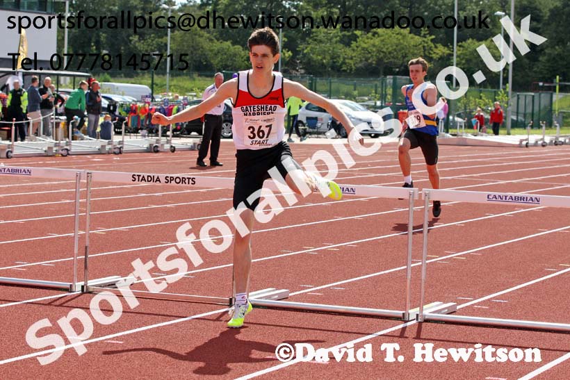 Under-17 mens 400 metres hurdles. Photo: David T. Hewitson/Sports for All Pics
